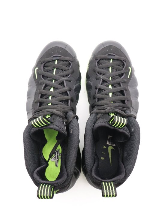 Nike Air Foamposite One Men\'s Size 10 Black Volt  Black Sneakers HF2902-001